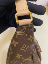 Load image into Gallery viewer, Louis Vuitton classic monogram bum bag
