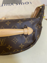 Load image into Gallery viewer, Louis Vuitton classic monogram bum bag
