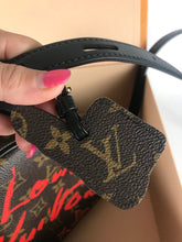 Load image into Gallery viewer, Louis Vuitton fall in love heart bag, HK exclusive limited edition
