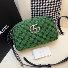 Load image into Gallery viewer, Gucci green marmont crossbody, 24cm
