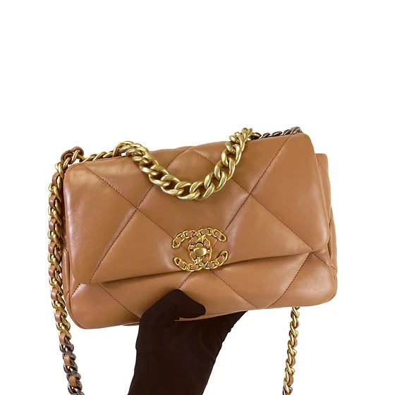 Chanel 19 small caramel lambskin, mixed hdw