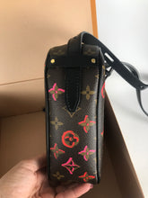 Load image into Gallery viewer, Louis Vuitton fall in love heart bag, HK exclusive limited edition
