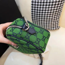 Load image into Gallery viewer, Gucci green marmont crossbody, 24cm
