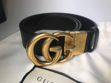 Load image into Gallery viewer, Gucci reversible belt size 80
