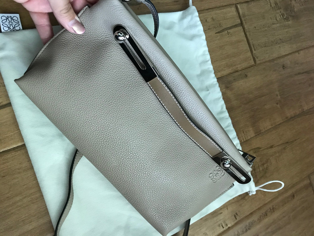 Lowe beige missy bag