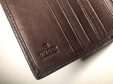 Load image into Gallery viewer, Gucci brown wallet
