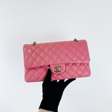 Load image into Gallery viewer, Chanel 28 series pink caviar medium, gold hdw
