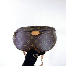 Load image into Gallery viewer, Louis Vuitton monogram bumbag
