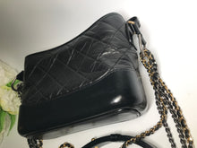 Load image into Gallery viewer, Chanel 30 series small black Gabrielle
