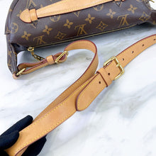 Load image into Gallery viewer, Louis Vuitton monogram bumbag
