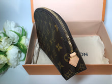 Load image into Gallery viewer, Louis Vuitton cosmetic pouch GM
