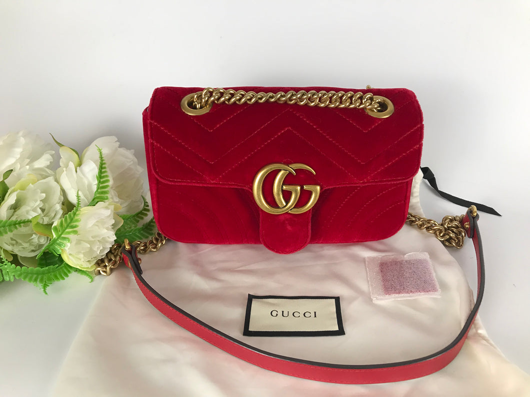 Gucci small red velvet marmont