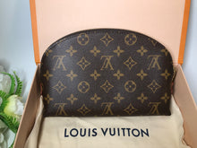 Load image into Gallery viewer, Louis Vuitton cosmetic pouch GM
