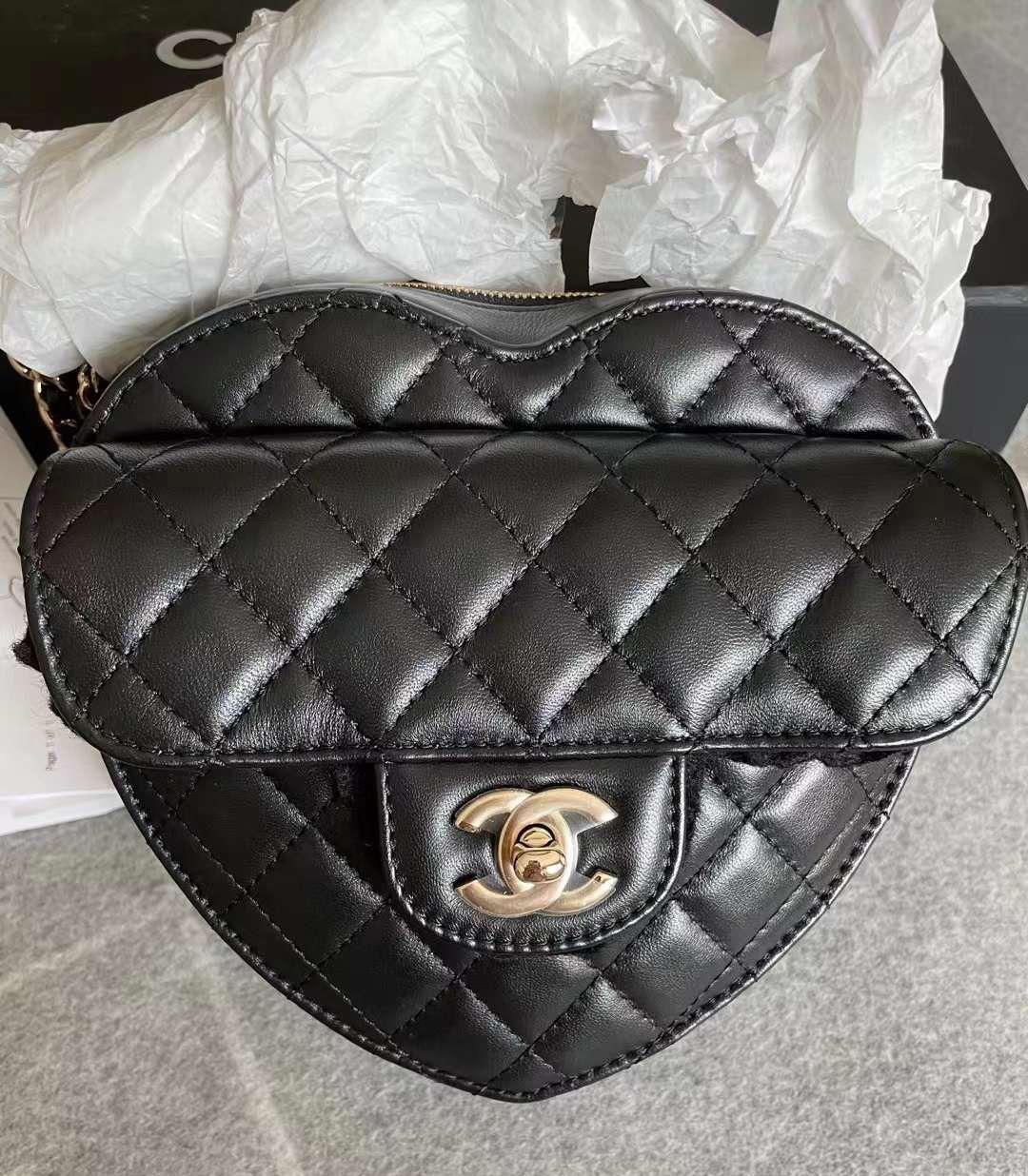 Chanel 22s large Black heart bag CC in love – Toronto Lux Market